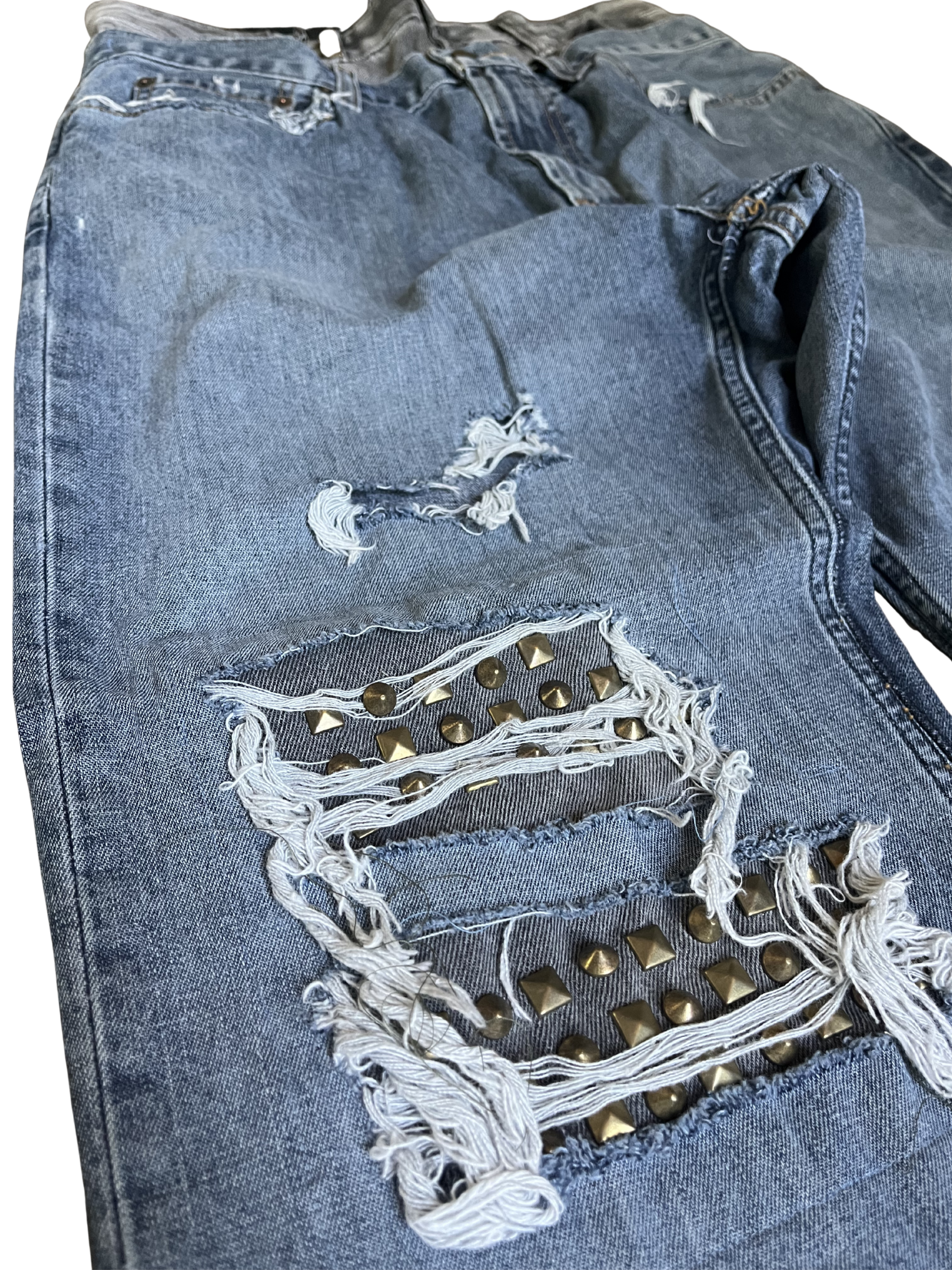 Double Waisted Distressed Jeans/With studs